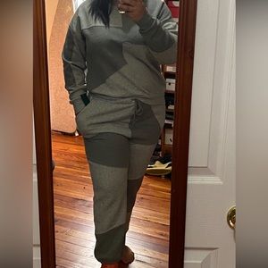 Target brand ( Wild Fable) geometric sweat suit. 2 pc set. Size Women’s XL